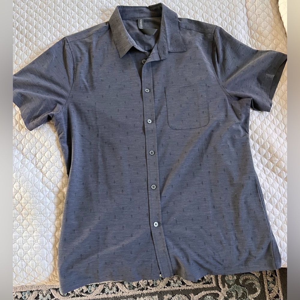 Vuori men’s short sleeve shirt